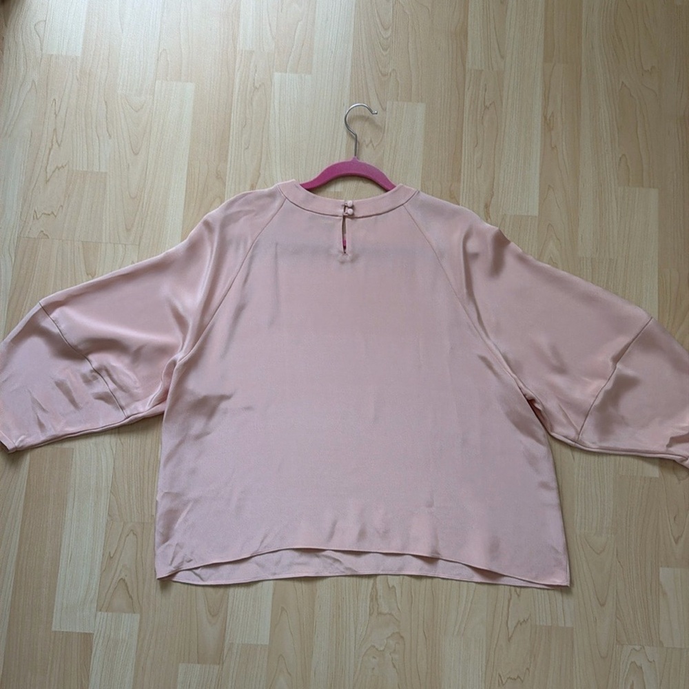 NWOT Lilysilk nude beige 100% mulberry washable silk top blouse, size 12/L - Picture 11 of 11